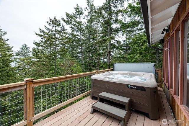 1136 Island Drive, Lummi Island, WA 98262