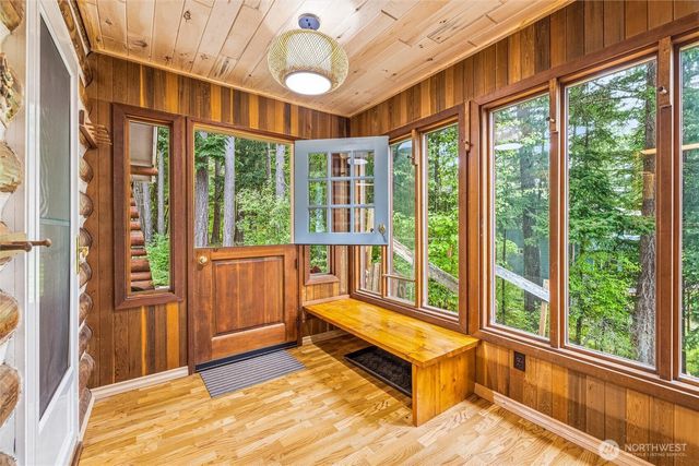 1136 Island Drive, Lummi Island, WA 98262