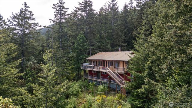 1136 Island Drive, Lummi Island, WA 98262