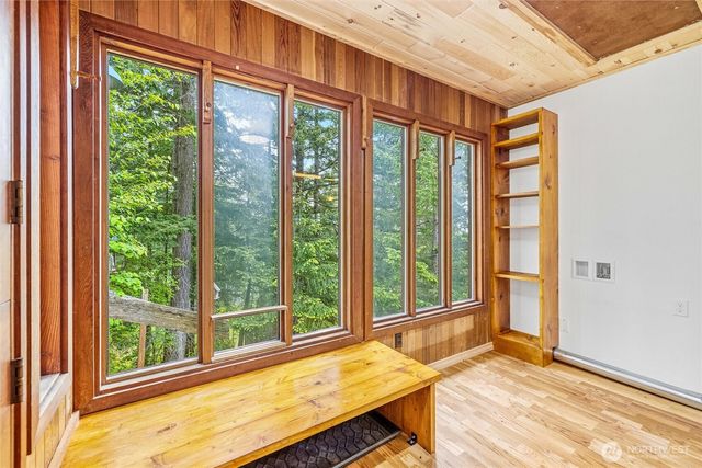 1136 Island Drive, Lummi Island, WA 98262