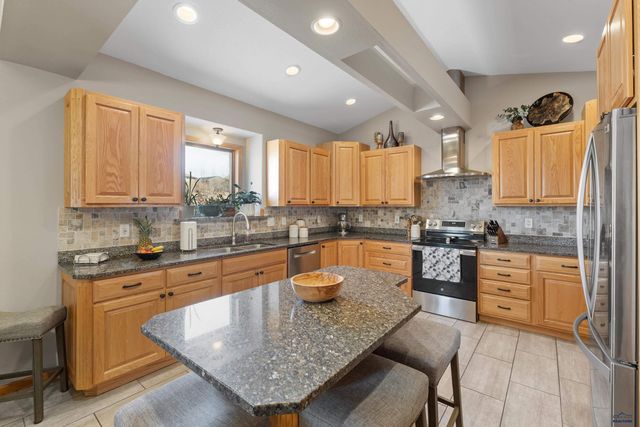 2920 SOURDOUGH RD, Rapid City, SD 57702