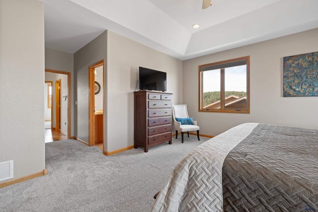 2920 SOURDOUGH RD, Rapid City, SD 57702