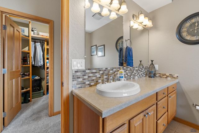 2920 SOURDOUGH RD, Rapid City, SD 57702