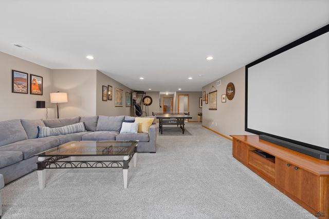 2920 SOURDOUGH RD, Rapid City, SD 57702