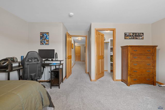 2920 SOURDOUGH RD, Rapid City, SD 57702