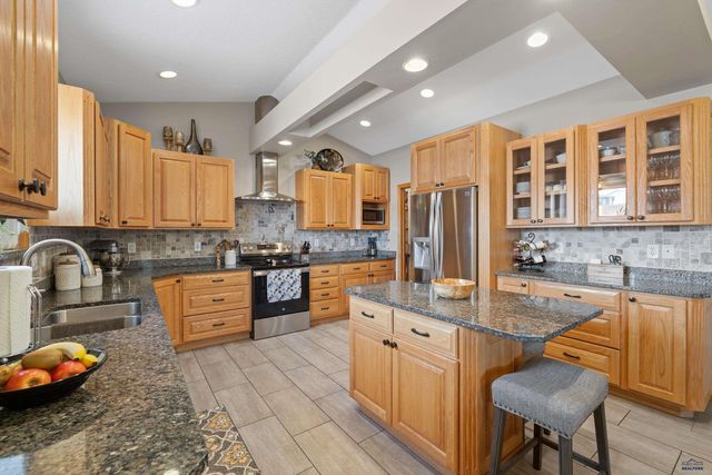 2920 SOURDOUGH RD, Rapid City, SD 57702