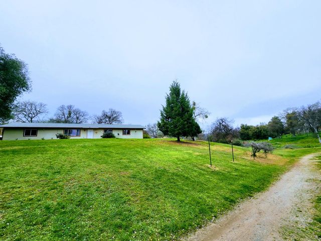 33671 Frazier Road, Auberry, CA 93602