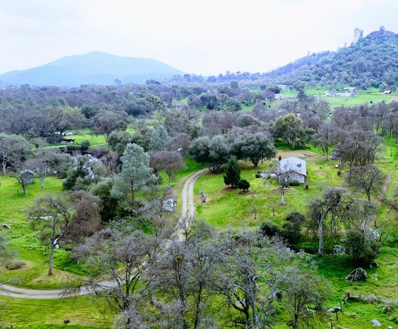 33671 Frazier Road, Auberry, CA 93602