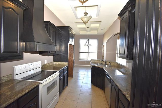 704 N Drennan Street, Edinburg, TX 78541