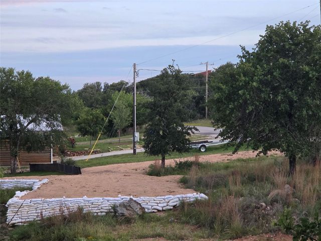 203 W Lakeshore DR, Sunrise Beach, TX 78643