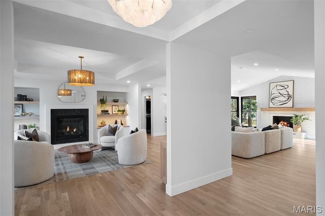 1534 Woodgate Drive, Frontenac, MO 63131