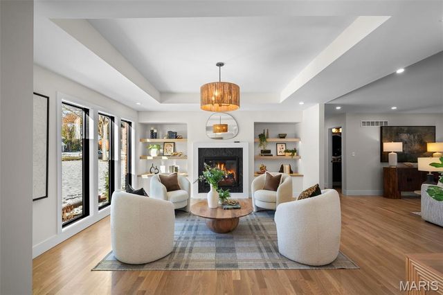 1534 Woodgate Drive, Frontenac, MO 63131