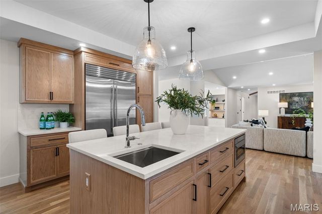 1534 Woodgate Drive, Frontenac, MO 63131