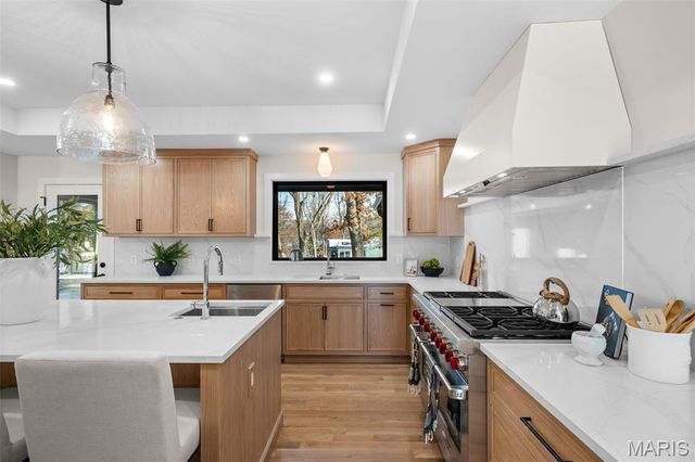 1534 Woodgate Drive, Frontenac, MO 63131