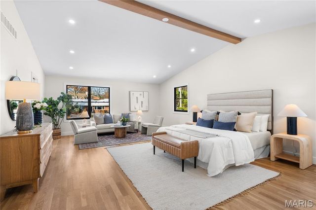 1534 Woodgate Drive, Frontenac, MO 63131