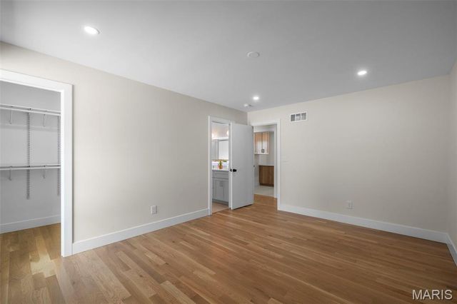 1534 Woodgate Drive, Frontenac, MO 63131