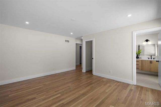 1534 Woodgate Drive, Frontenac, MO 63131