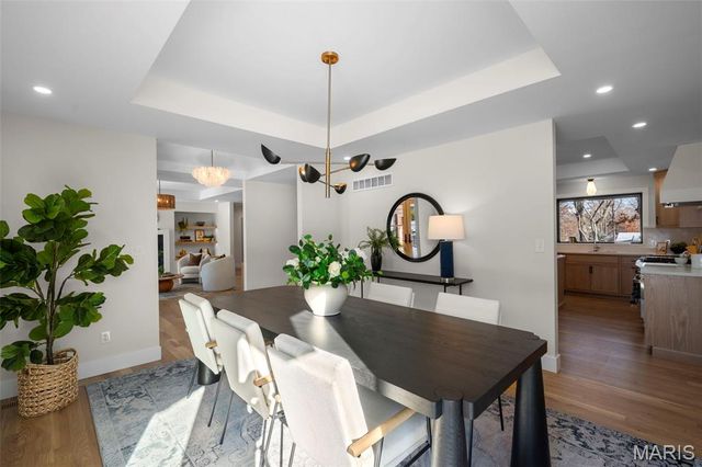 1534 Woodgate Drive, Frontenac, MO 63131