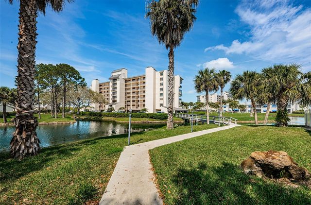 11620 SHIPWATCH DRIVE 1423, Largo, FL 33774