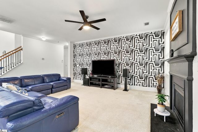 118 Hazeldeen Place, Simpsonville, SC 29680