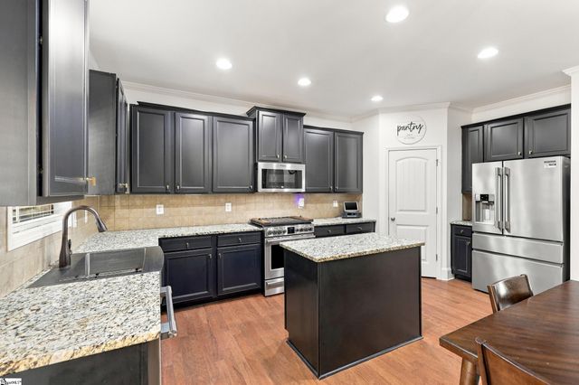 118 Hazeldeen Place, Simpsonville, SC 29680