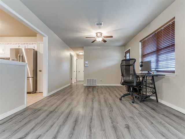 901 NW 1st Street, Moore, OK 73160