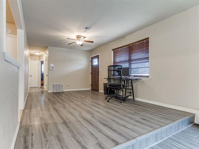 901 NW 1st Street, Moore, OK 73160
