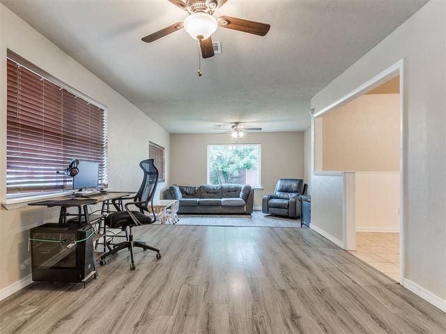 901 NW 1st Street, Moore, OK 73160