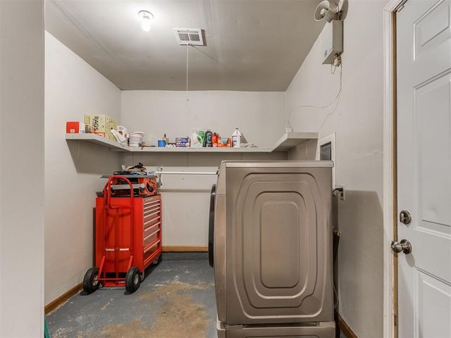 901 NW 1st Street, Moore, OK 73160