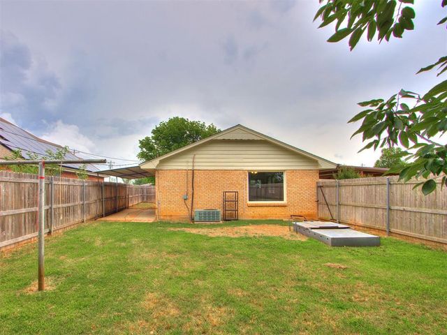 901 NW 1st Street, Moore, OK 73160