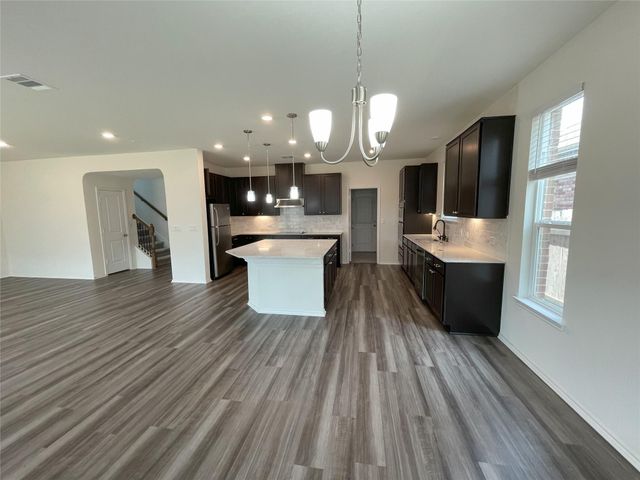 541 Ayinger LN, Austin, TX 78728