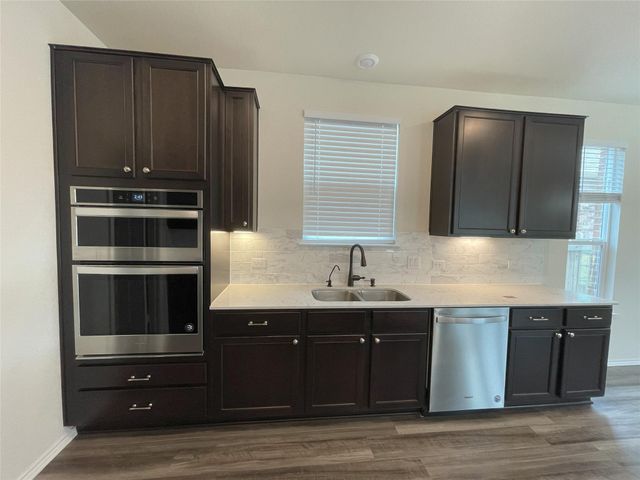 541 Ayinger LN, Austin, TX 78728