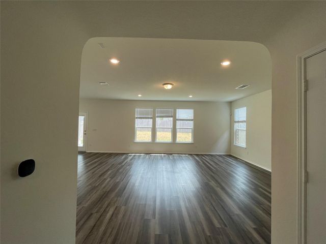 541 Ayinger LN, Austin, TX 78728