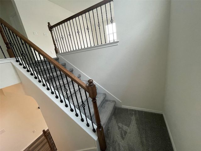 541 Ayinger LN, Austin, TX 78728