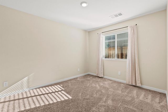 4388 Silver Cedar Ln, Sacramento, CA 95834