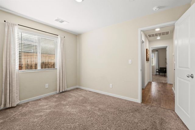 4388 Silver Cedar Ln, Sacramento, CA 95834
