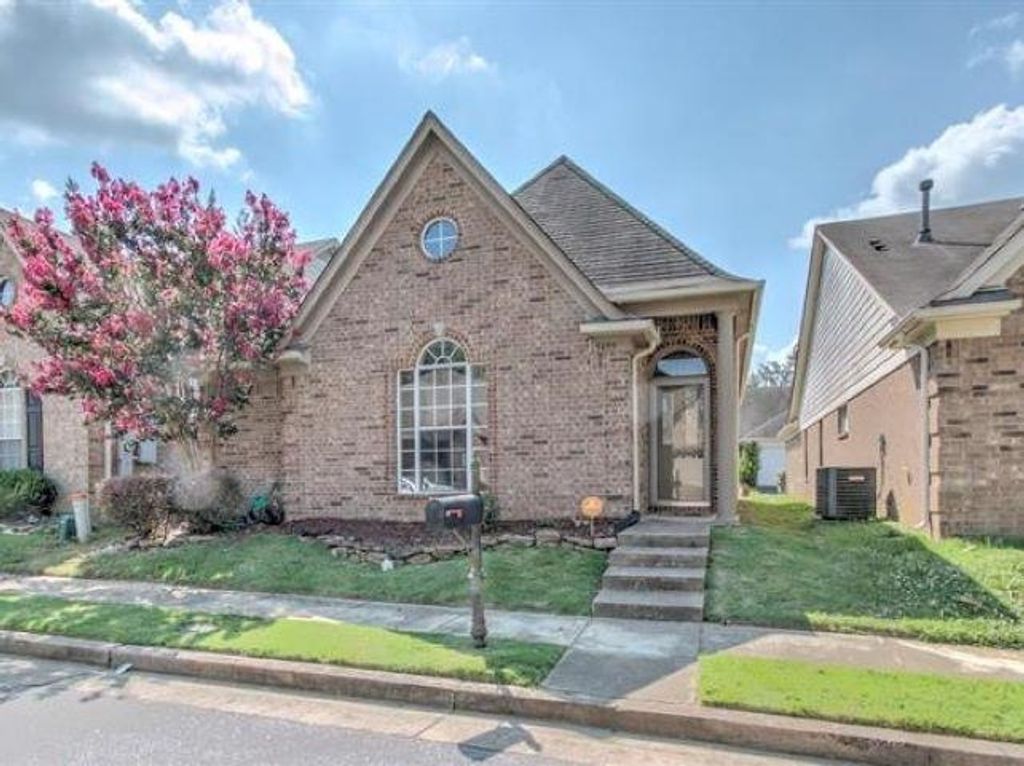 5655 FALLING BARK DR, Memphis, TN 38134