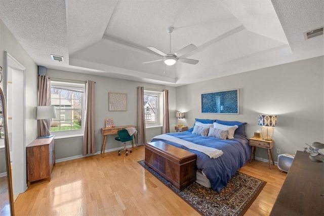 5811 W 124th Street, Overland Park, KS 66209