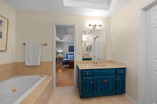 5811 W 124th Street, Overland Park, KS 66209