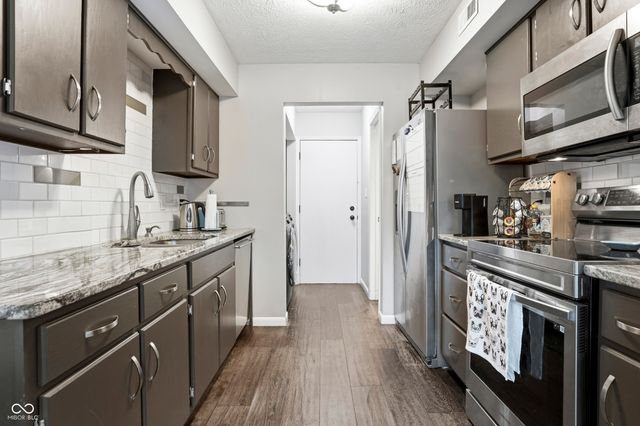 339 E Saint Clair Street, Indianapolis, IN 46202