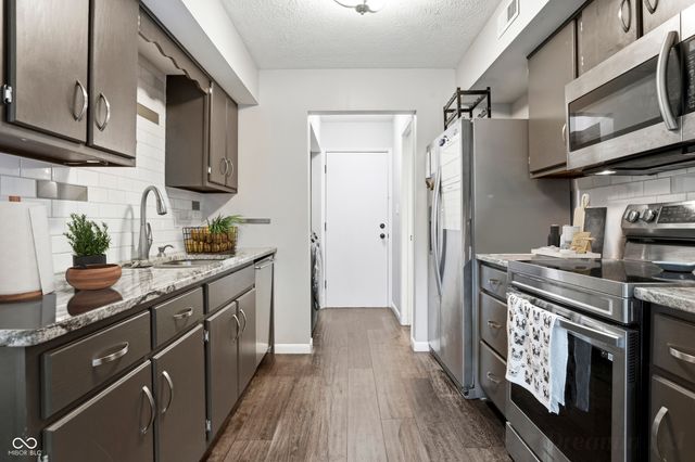 339 E Saint Clair Street, Indianapolis, IN 46202