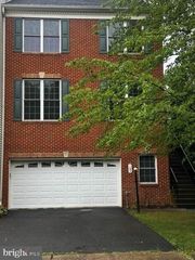 100 IVY HILLS TER, Purcellville, VA 20132