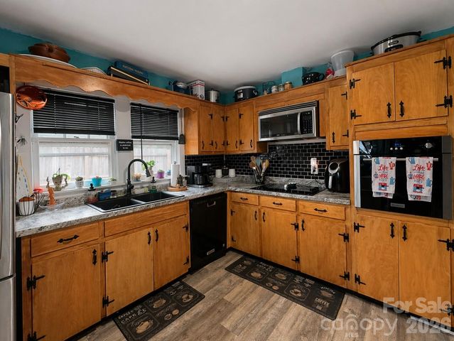 104 Old Fort Road, Fairview, NC 28730
