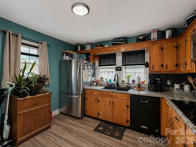 104 Old Fort Road, Fairview, NC 28730