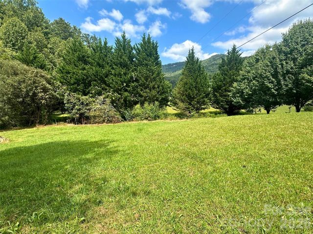 104 Old Fort Road, Fairview, NC 28730
