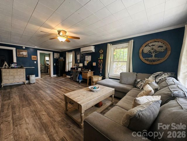 104 Old Fort Road, Fairview, NC 28730