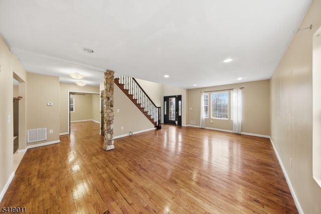 130 Valley View Dr, Rockaway Twp., NJ 07866