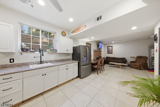 130 Valley View Dr, Rockaway Twp., NJ 07866