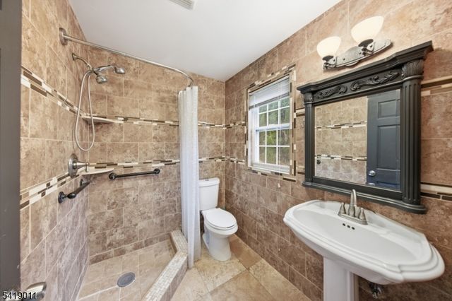 130 Valley View Dr, Rockaway Twp., NJ 07866