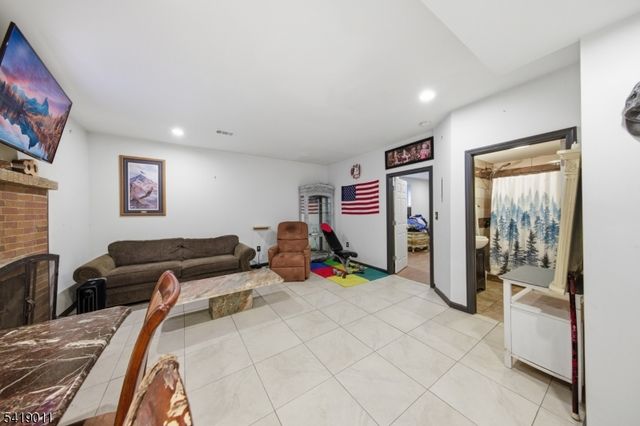 130 Valley View Dr, Rockaway Twp., NJ 07866